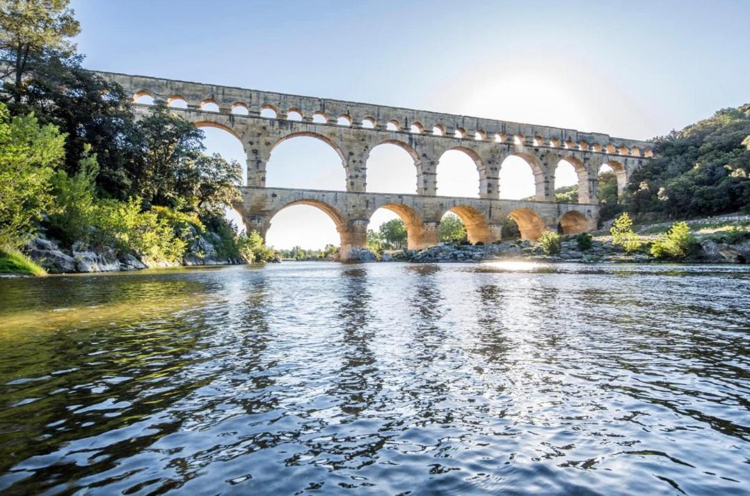 Studio Havre De Paix Au Pont Du Gard Piscine Et Jacuzzi Chez Valerie Payre Vers Pont du Gard Bagian luar foto