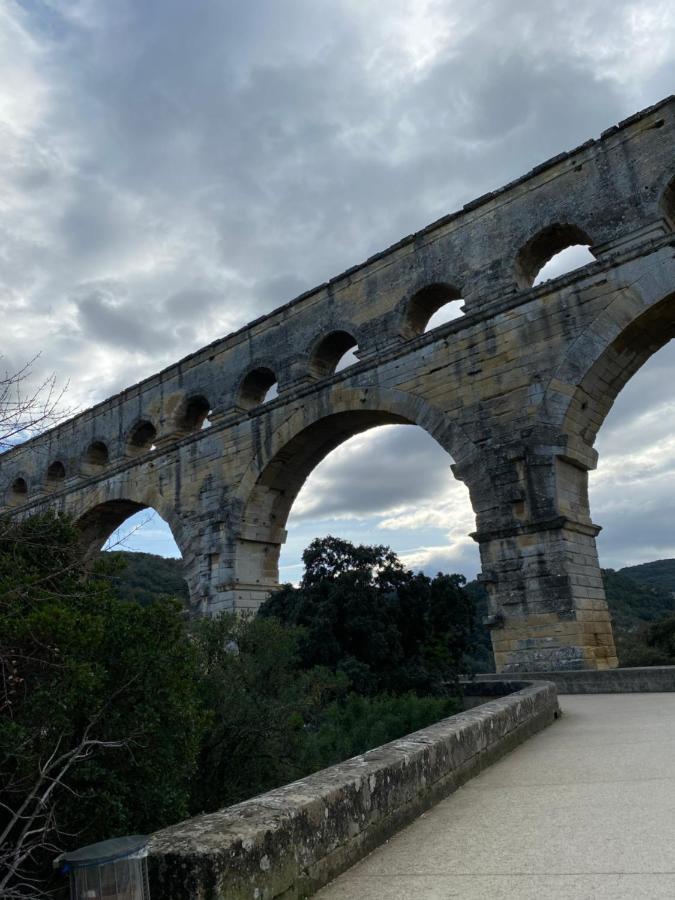 Studio Havre De Paix Au Pont Du Gard Piscine Et Jacuzzi Chez Valerie Payre Vers Pont du Gard Bagian luar foto