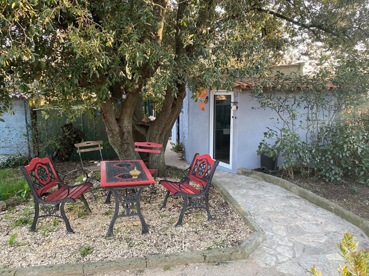 Studio Havre De Paix Au Pont Du Gard Piscine Et Jacuzzi Chez Valerie Payre Vers Pont du Gard Bagian luar foto